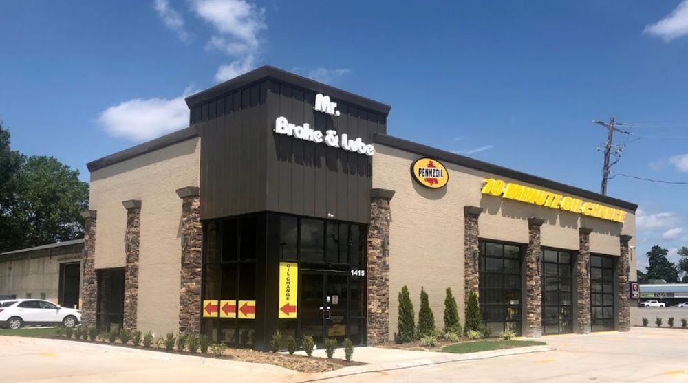 MR. BRAKE & LUBE Updated August 2024 1415 East Main St, Russellville, Arkansas Oil Change