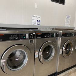 414 Laundry - KK - Lots of washing - a variety of sizes available