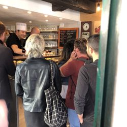 Bacareto Da Lele - The inside, standing room only