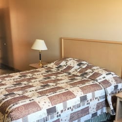Vulcan Country Inn - Comfortable Bed