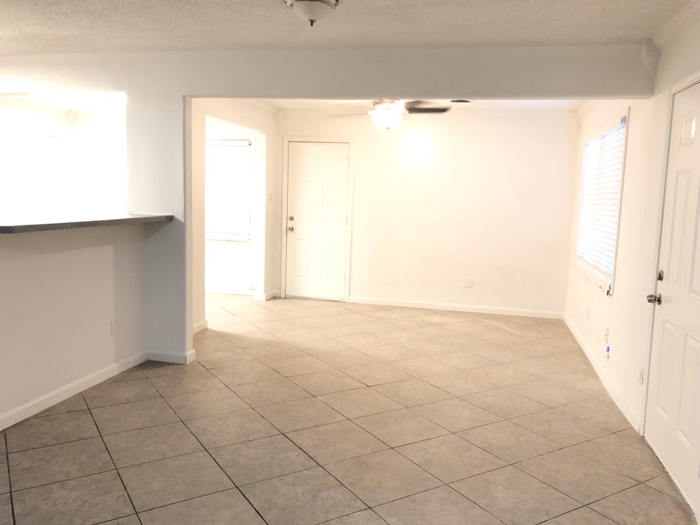 Slide of Gold Hammer Renovations