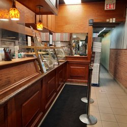 Oakwood Pizza - The counter