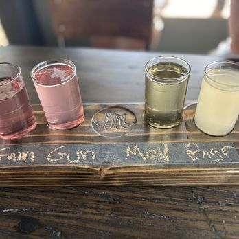 TooSteppin - Flight of ginger beers - Breweries Near Me - Boulder, Colorado TooSteppin - Flight of ginger beers - Breweries Near Me - Boulder, Colorado