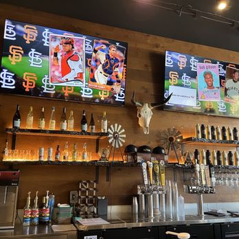 Bull Smash - Two good size TVs for games - Burgers Near Me - Fresno, California Bull Smash - Two good size TVs for games - Burgers Near Me - Fresno, California