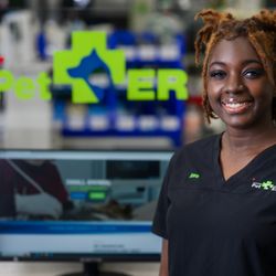 Pet ER - Pet Owners Services & Reception
