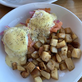 Turning Point - Smoked Salmon Benedict - Breakfast & Brunch Near Me - Newark, Delaware
