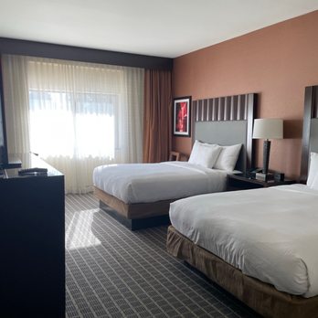 DoubleTree by Hilton Hotel Flagstaff - Two queen - Hotels Near Me - Flagstaff, Arizona