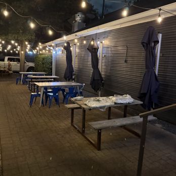 Field & Tides - Patio seating - Southern Near Me - Houston, Texas Field & Tides - Patio seating - Southern Near Me - Houston, Texas