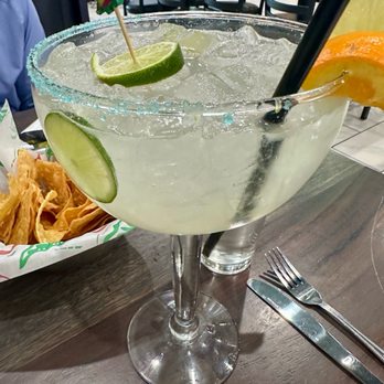 Casa Amigos - Medium Skinny Margarita - Mexican Near Me - Tulsa, Oklahoma