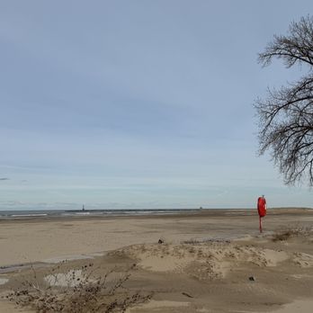Montrose Beach - Beaches Near Me - Chicago, Illinois