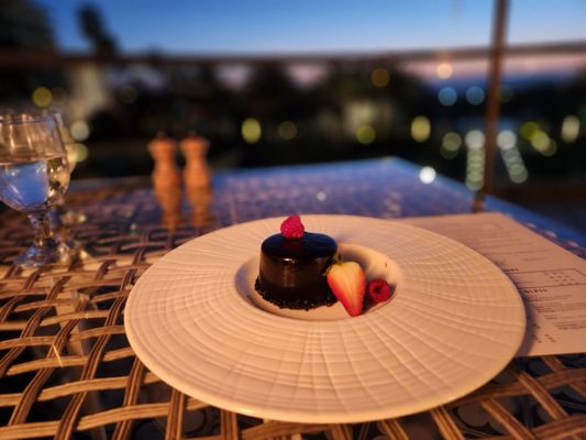 AVEO Table + Bar by null