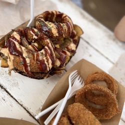 Seven Brothers - Paniolo and onion rings