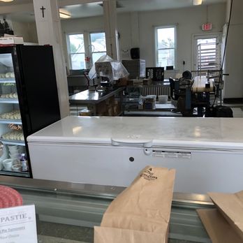 Mr Pastie Bakery - Bakeries Near Me - Pen Argyl, Pennsylvania