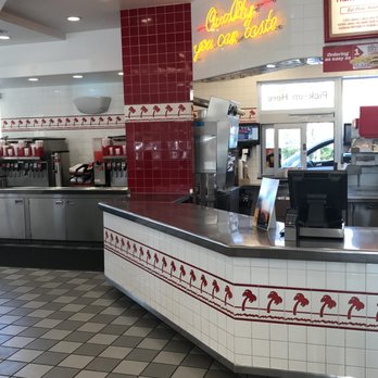 In-N-Out Burger - Interior - Fast Food Near Me - Milpitas, California In-N-Out Burger - Interior - Fast Food Near Me - Milpitas, California