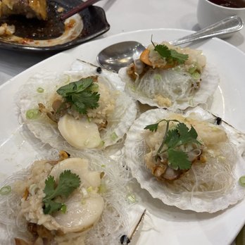 Neptune Seafood Restaurant - Fresh scallops - Seafood Near Me - Burnaby, British Columbia