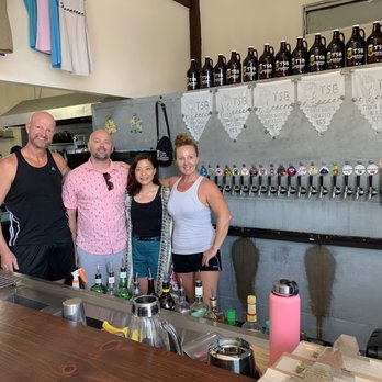 Todos Santos Brewing - Edward (owner), John, Koua, Liz (owner). - Beer Bar Near Me - Todos Santos, BCS
