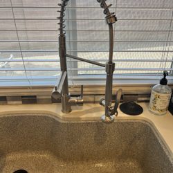 Flush It LLC - Kitchen faucet new install.