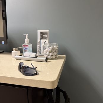 Brian S. Boxer Wachler, MD - Laser Eye Surgery/Lasik Near Me - Beverly Hills, California Brian S. Boxer Wachler, MD - Laser Eye Surgery/Lasik Near Me - Beverly Hills, California
