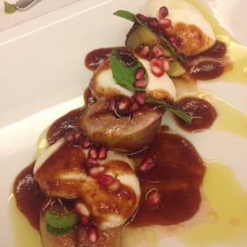 Va Tutto - Fig & Buffalo Mozzarella - very nice entree - Italian Near Me - Ivanhoe, VIC Va Tutto - Fig & Buffalo Mozzarella - very nice entree - Italian Near Me - Ivanhoe, VIC