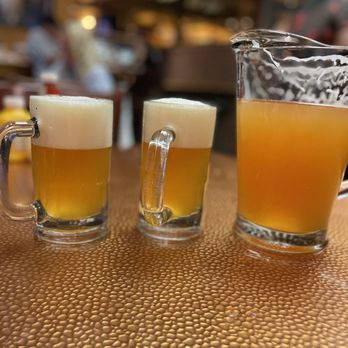 Chicago Brewing Company - Expertly poured Hefeweizen was great! - Breweries Near Me - Las Vegas, Nevada Chicago Brewing Company - Expertly poured Hefeweizen was great! - Breweries Near Me - Las Vegas, Nevada