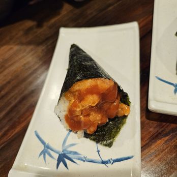 Hikari Sushi & Ramen - Spicy Salmon Hand Roll - Sushi Bars Near Me - Corona, California