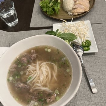 Rin-Tei - Beef noodle soup and chicken with rice - Asian Fusion Near Me - San Mateo, California Rin-Tei - Beef noodle soup and chicken with rice - Asian Fusion Near Me - San Mateo, California