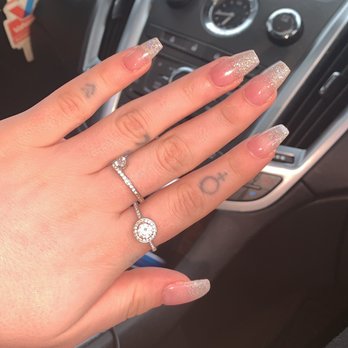 Atraction Nails - Nail Salons Near Me - Wallington, New Jersey