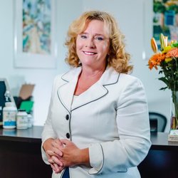 KMed - Dr. Kellyann Curnayn DNP, APRN
Medicine at its Best