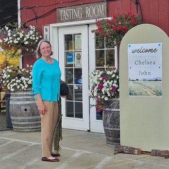 Salt Creek Cider House - Come on in. - Cideries Near Me - Dallas, Oregon Salt Creek Cider House - Come on in. - Cideries Near Me - Dallas, Oregon