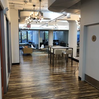 The Davis Law Group - Lobby area - DUI Law Near Me - Chicago, Illinois The Davis Law Group - Lobby area - DUI Law Near Me - Chicago, Illinois