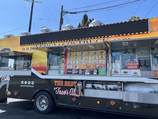 Leo's Tacos Truck by null