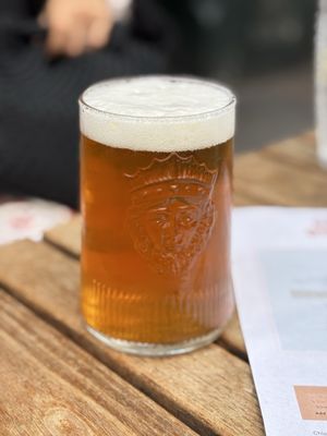 Shakespeares Head by null