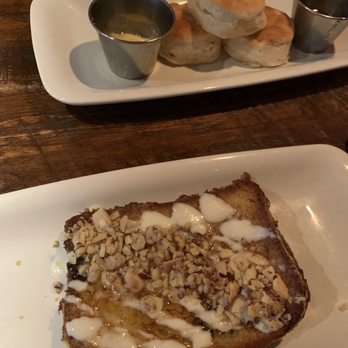 matchbox - Blueberry Muffin French Toast Brunch and biscuits with jalapeño jelly. SO GOOD. - Pizza Near Me - Fairfax, Virginia matchbox - Blueberry Muffin French Toast Brunch and biscuits with jalapeño jelly. SO GOOD. - Pizza Near Me - Fairfax, Virginia
