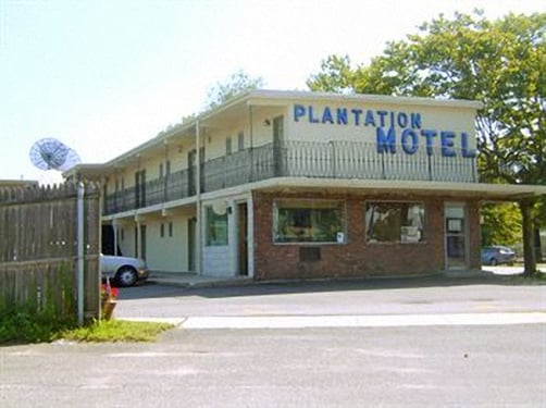 Island Motor Inn by null