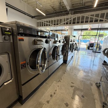 Alva's Lavanderia - We've redone everything! Plumbing, electrical, floors, machines, paint, tables, counters, laundry carts! - Laundromat Near Me - South Gate, California Alva's Lavanderia - We've redone everything! Plumbing, electrical, floors, machines, paint, tables, counters, laundry carts! - Laundromat Near Me - South Gate, California