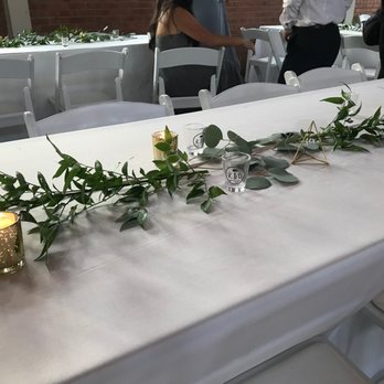 With Flourish - we wanted minimal garland and it came out great! - Florists Near Me With Flourish - we wanted minimal garland and it came out great! - Florists Near Me