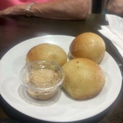 Manna Restaurant And General Store - Yeast rolls