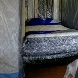 Bargain Sleep - Panorama of the inside.