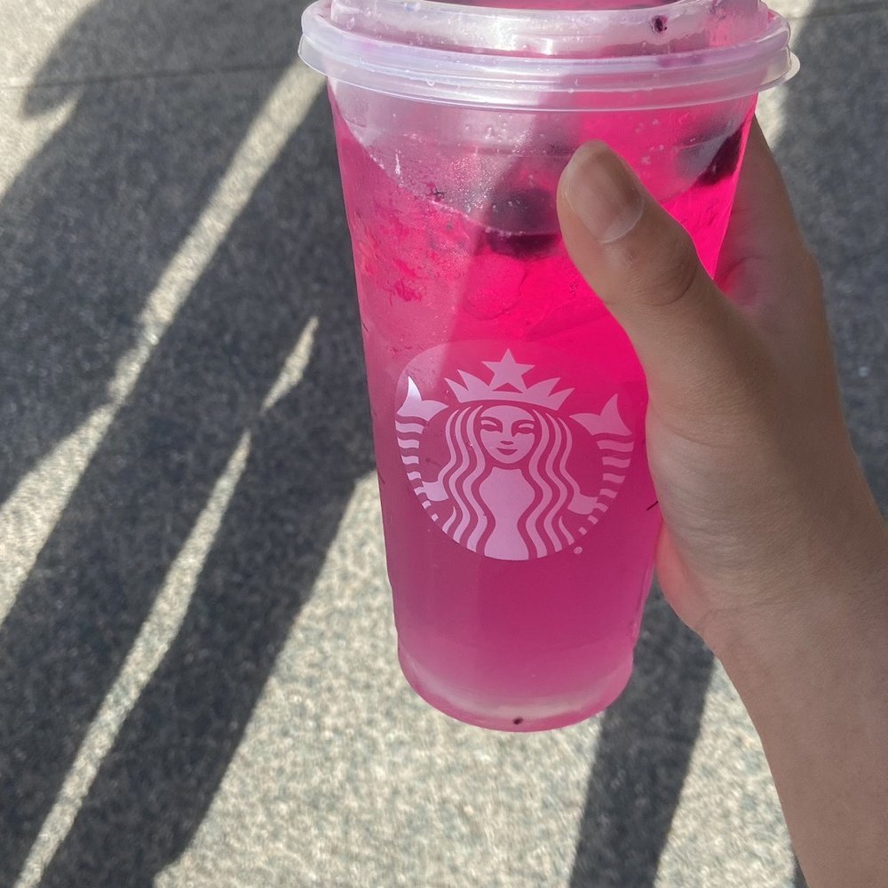 Mango dragon fruit refresher