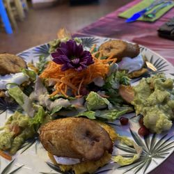 Caribbean Restaurant Roatan - Definitely NOT chips