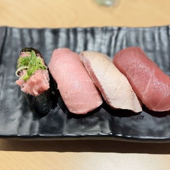Waka Sakura - Tuna sampler, 3 way tuna - Conveyor Belt Sushi Near Me - Gardena, California Waka Sakura - Tuna sampler, 3 way tuna - Conveyor Belt Sushi Near Me - Gardena, California