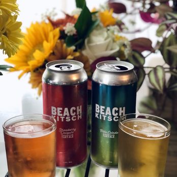 Atrium Brewing - Beach Kitsch solo pours. Piña Colada on the right, Strawberry Daiquiri on the left. - Breweries Near Me - Louisville, Kentucky