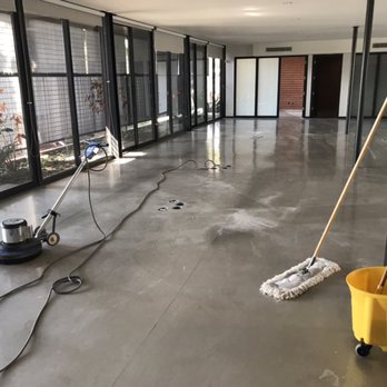 M&R Pro Clean - Vinyl floor before cleaning and polishing - Carpet Cleaning Near Me