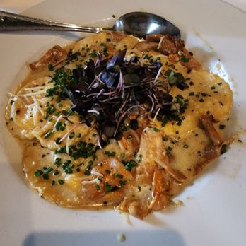 Frank's Restaurant & Bar - Fried cheese ravioli - Seafood Near Me - Pawleys Island, South Carolina Frank's Restaurant & Bar - Fried cheese ravioli - Seafood Near Me - Pawleys Island, South Carolina
