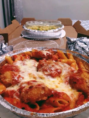 Rocco Pizza III by null