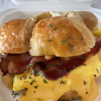 Bacon Bitch - Queens - Sandwiches Near Me - Miami Beach, Florida