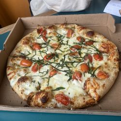 Bread Euphoria - Fresh Tomato Pizza