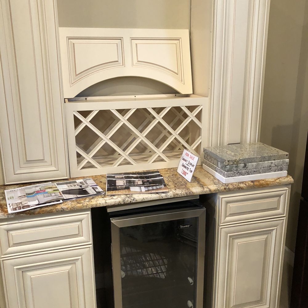 A Fresh Look by Cynthia - Cabinets from a display - Tableware Near Me - Columbia, Illinois