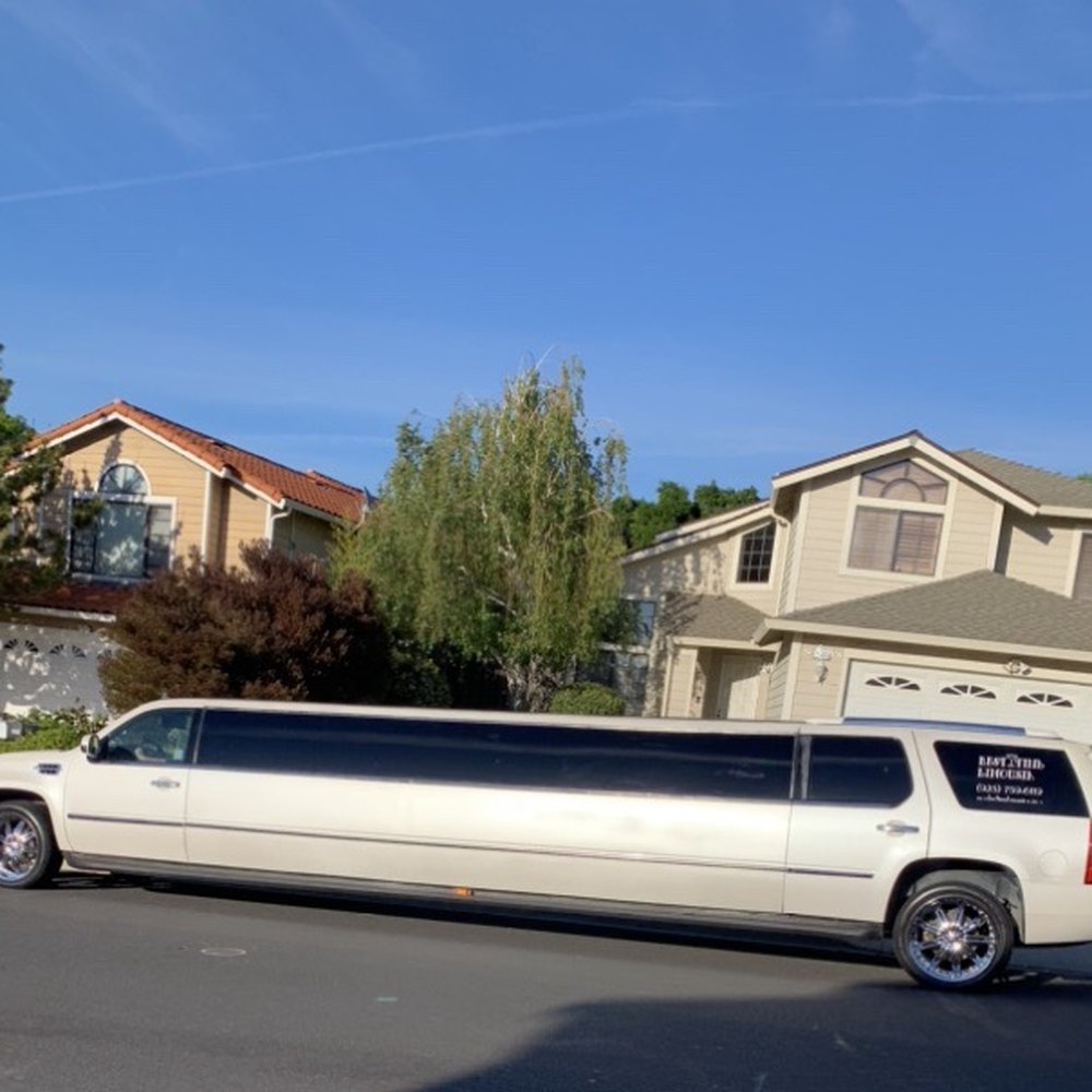 Best Time Limousine - Awesome exterior and on time arrival. - Limos Near Me