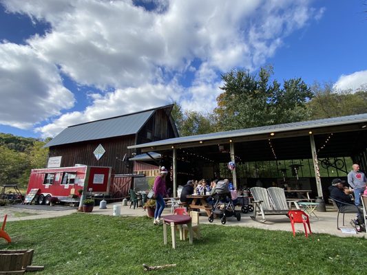Winghaven Pizza Farm by null
